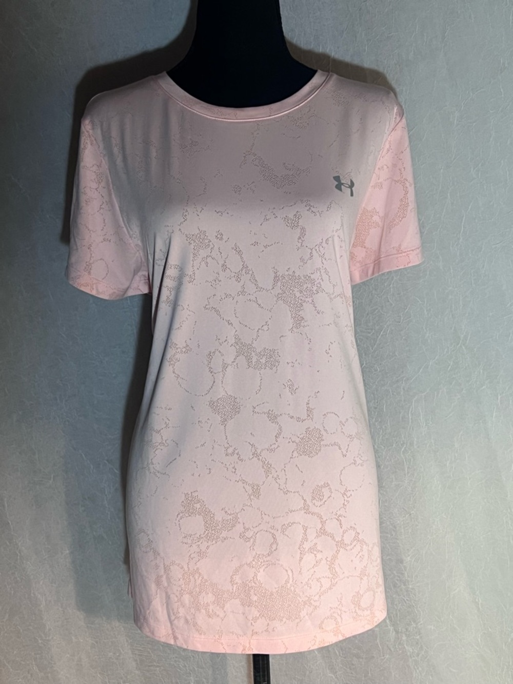 Under Armour Light Pink floral Short Sleeve Performance Tee
